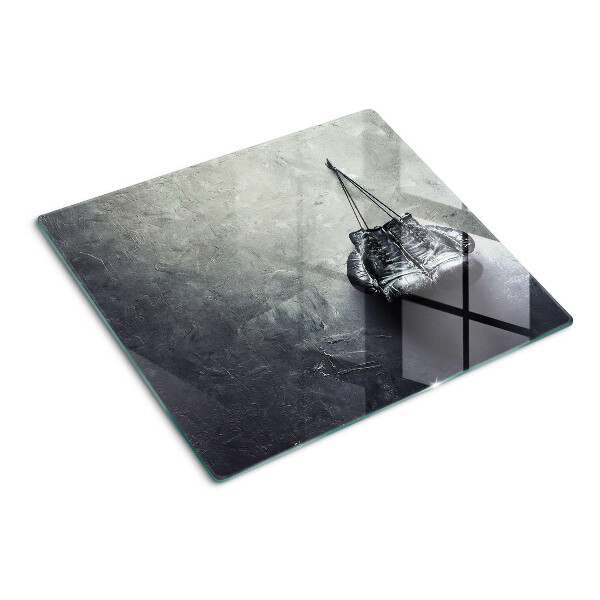 Glas skærebræt Lænestol i et minimalistisk interiør