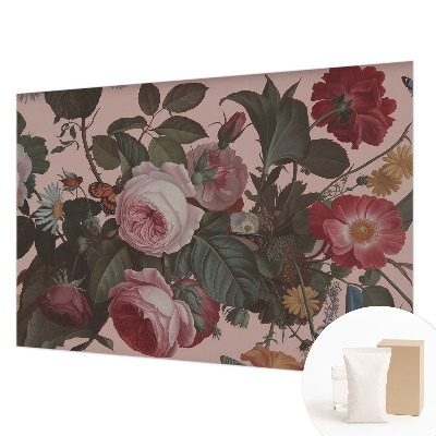 Tapet væg i et blomsterinspireret design