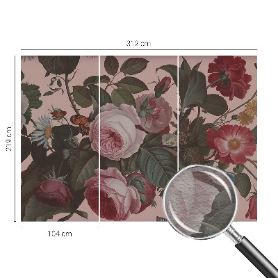 Tapet væg i et blomsterinspireret design