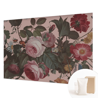 Tapet væg i et blomsterinspireret design