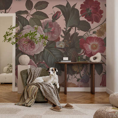 Tapet væg i et blomsterinspireret design