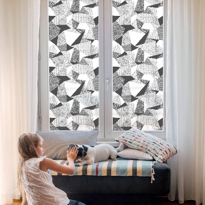 Vinduesfolie mod indkig med glasmaleri Geometriske figurer