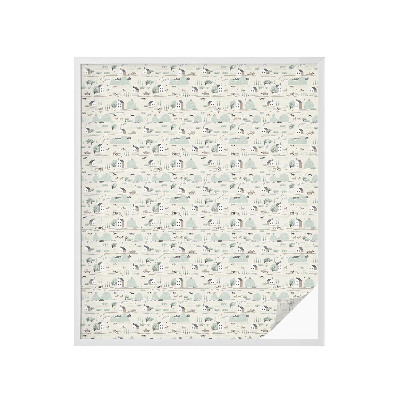 Vinduesfolie med mønster til afskærmning En idyllisk landsby