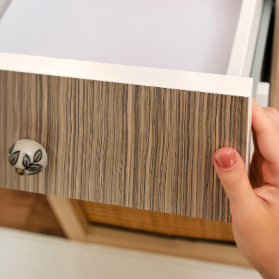 Selvklæbende folie til skab Træmønster