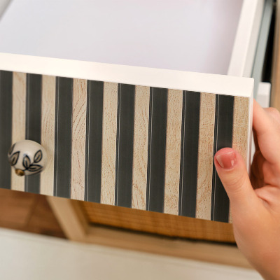 Selvklæbende folie til skabslåge Lodrette striber