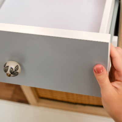 Selvklæbende folie til skab Millennial grå