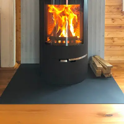 Rektangulær gulvplade til pejs i sort metal