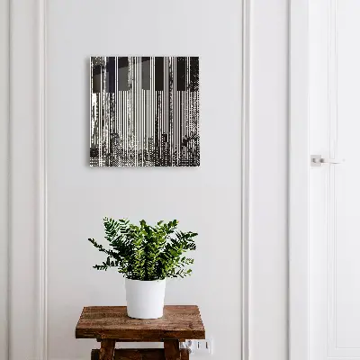 Nøgleskab med geometriske linjer