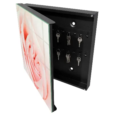 Nøgleskab med romantisk rosemotiv