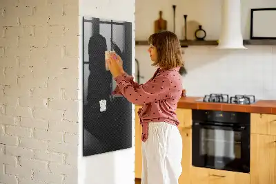 Magnetisk tavle med pen i mørkt mønster