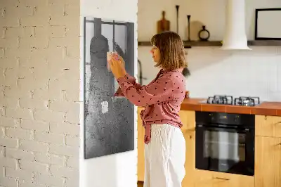 Magnetisk tavle med pen i ridset metal