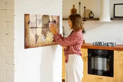 Magnetisk tavle til at tegne med motiv af gammelt verdenskort