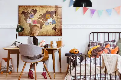 Magnetisk tavle til at tegne med motiv af gammelt verdenskort