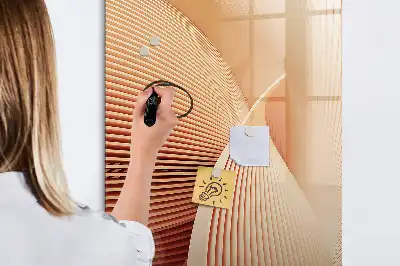 Magnetisk whiteboard med abstrakt bølgemønster