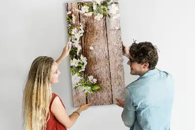 Magnetisk whiteboard med motiv af blomster på træbrædder