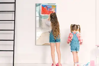 Magnetisk whiteboard i design med pastelpletter