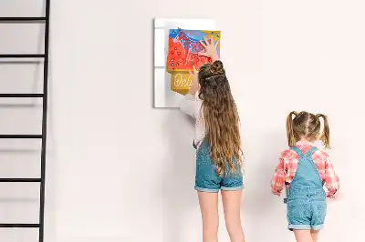 Magnetisk whiteboard med teksten Kun gode vibrationer