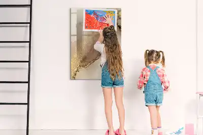 Magnetisk whiteboard med glitrende marmorlook