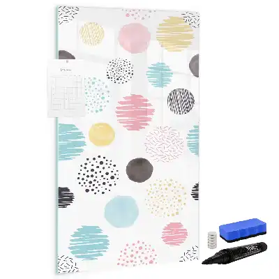 Magnetisk whiteboard med farverige cirkler