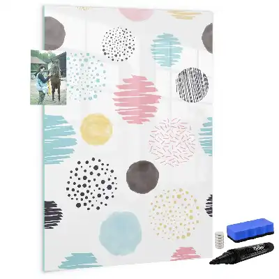 Magnetisk whiteboard med farverige cirkler