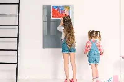 Magnetisk whiteboard med gråt bølget abstrakt motiv