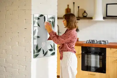 Magnetisk whiteboard med ramme af grønne blade
