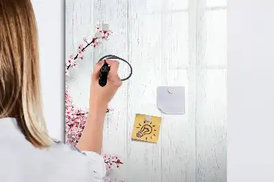 Magnetisk opslagstavle med motiv af blomster på træ