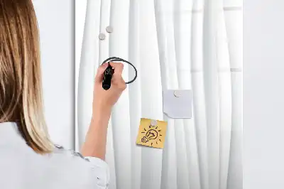 Magnetisk whiteboard med motiv af abstrakte linjer