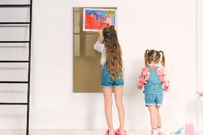 Magnetisk tørresletteboard i farven mørkebeige