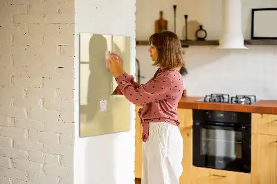 Magnetisk tørresletteboard i farven creme