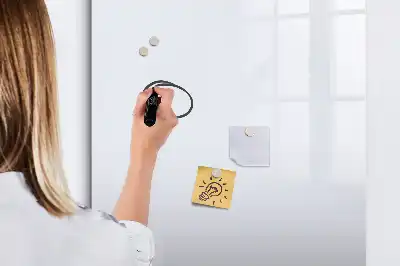 Magnetisk whiteboard i råhvid