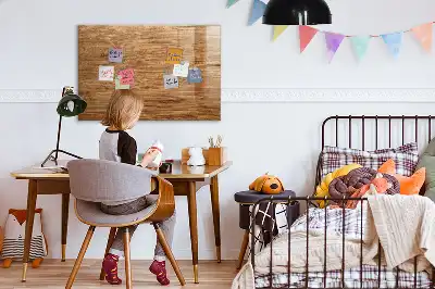 Magnetisk skrivetavle i lyst træ