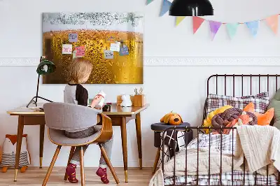 Ølkrus med magnetisk skrivetavle