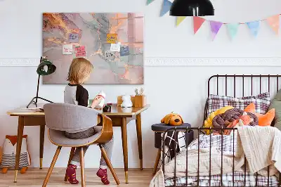 Magnetisk skrivetavle i dekorativ marmor-design
