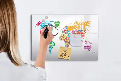 Magnetisk skrivetavle med farverige landenavne