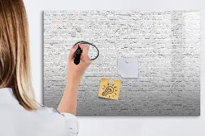 Magnetisk skrivetavle med motiv af murstensvæg