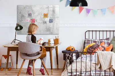 Magnetisk skrivetavle i betonvægsdesign
