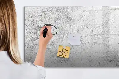 Magnetisk skrivetavle i betonvægsdesign