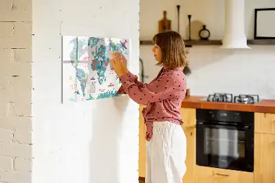 Magnetisk verdenskorttavle med illustrationer til tegning