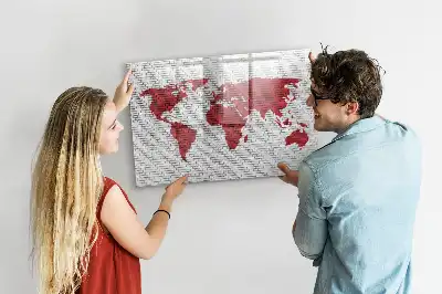 Magnetisk tegnetavle motiv af verdenskort på murstensvæg