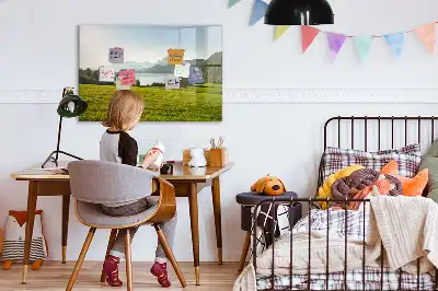 Magnetisk tegnetavle med motiv af bjerge og slette