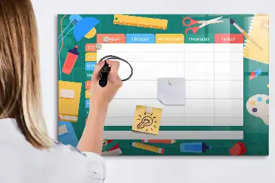 Magnetisk skrivetavle med skoleskema