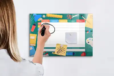 Magnetisk skrivetavle med skoleskema