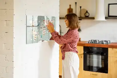 Magnetisk skrivetavle med verdenskort og dyr