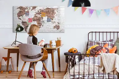 Magnetisk skrivetavle med verdenskort på murstensmotiv
