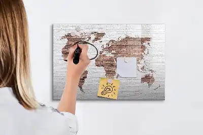 Magnetisk skrivetavle med verdenskort på murstensmotiv
