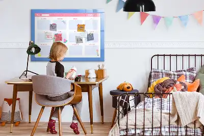 Magnetisk månedsplanner tavle til tegning