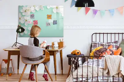 Magnetisk tegnetavle med motiv af flydende margueritter