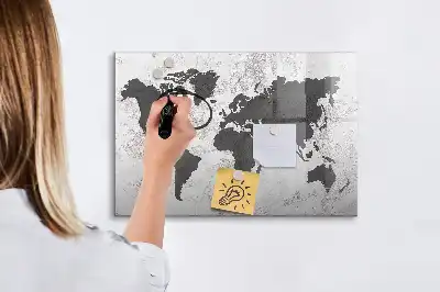 Magnetisk skrivetavle med verdenskort på beton