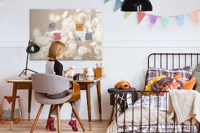 Magnetisk tegnetavle med små hvide blomster